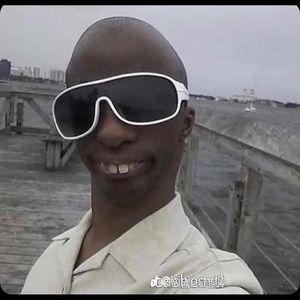 Meet your Posher, Jiovani